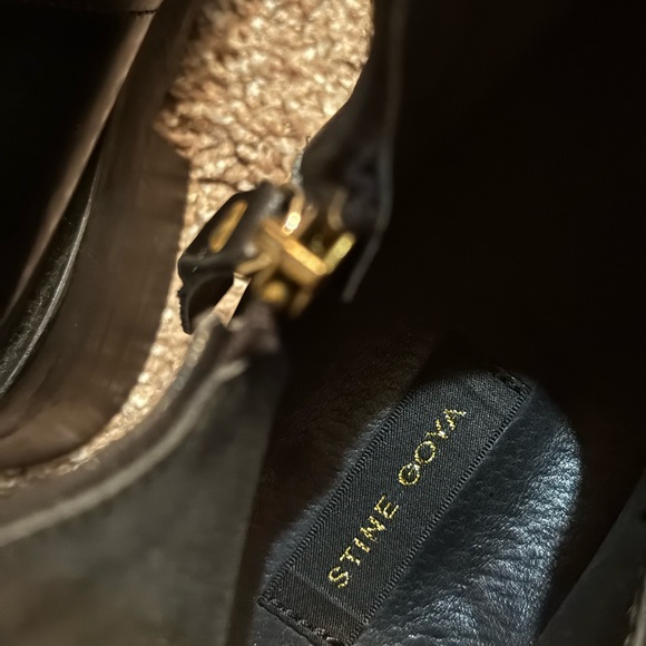 STINE GOYA size 39 Black Leather Shoes with Gold Detail - Picture 8 of 9